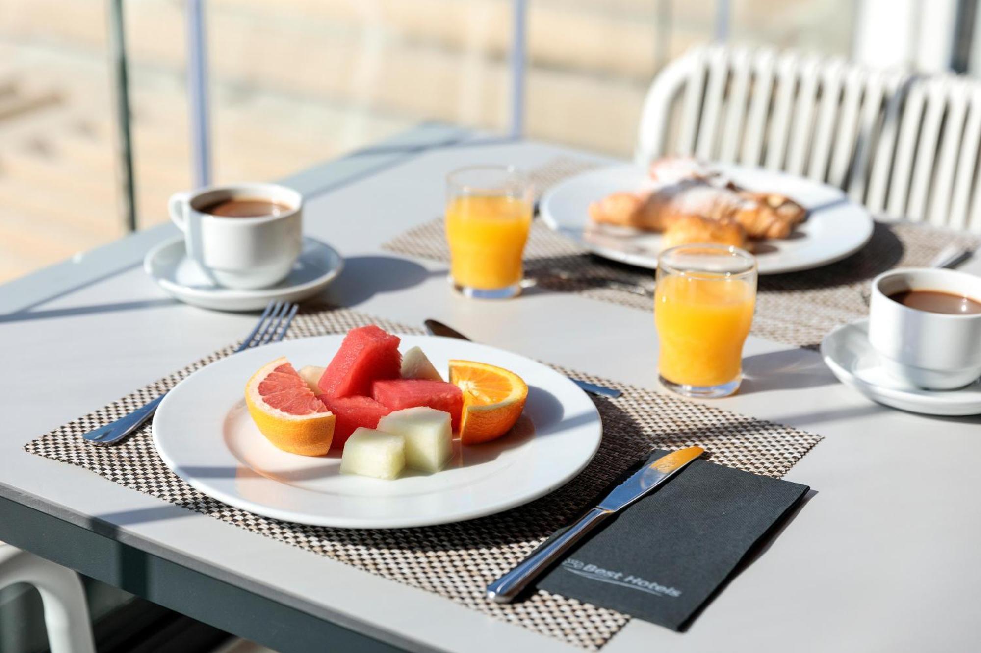 Hotel Best Los Angeles Салоу Екстериор снимка